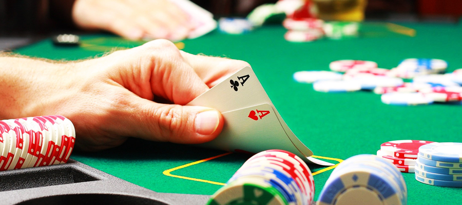 Poker Omaha spécificités et règles